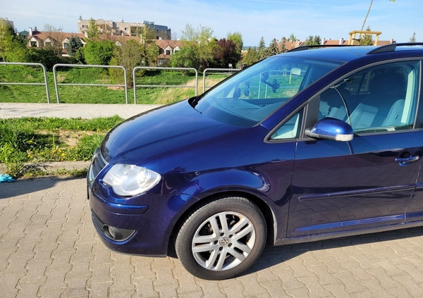 Volkswagen Touran cena 13100 przebieg: 306000, rok produkcji 2007 z Głogów małe 67